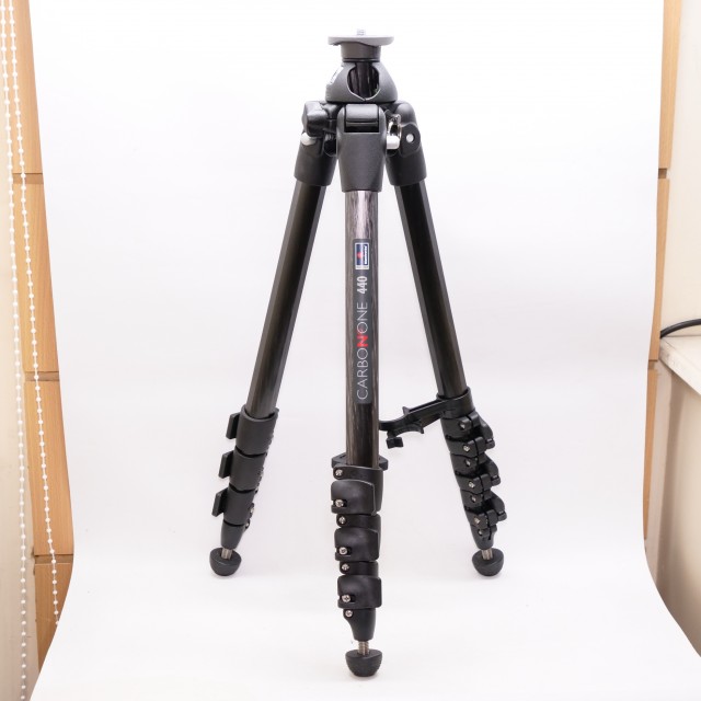 Manfrotto Used Manfrotto 440 Carbon Tripod