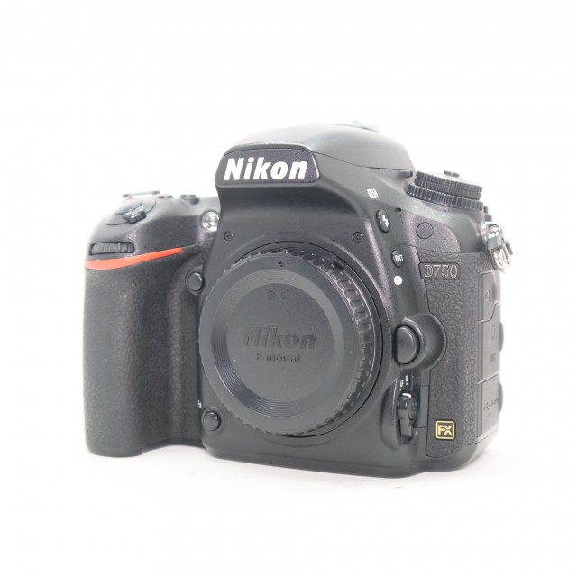 Nikon Used Nikon D750 Full frame DSLR body with MB-D16