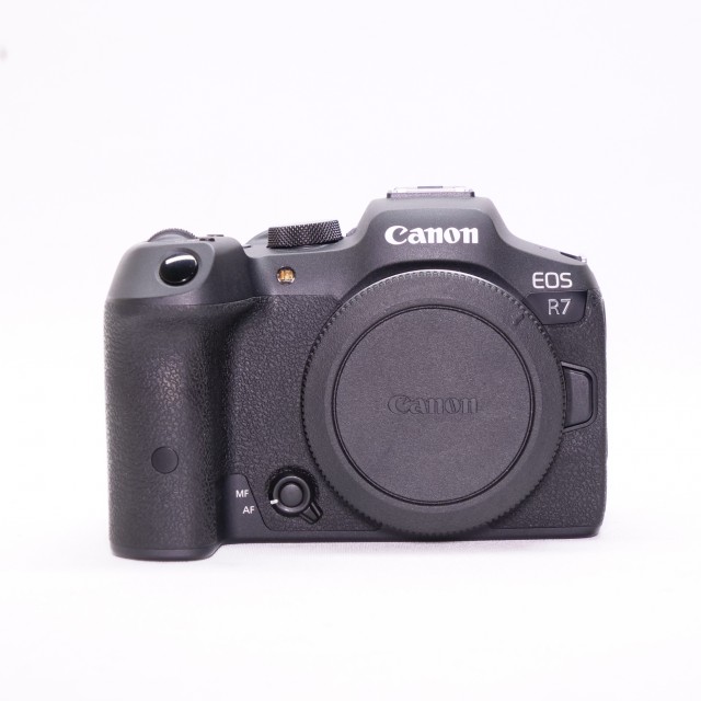 Canon Used Canon EOS R7 Mirrorless camera body