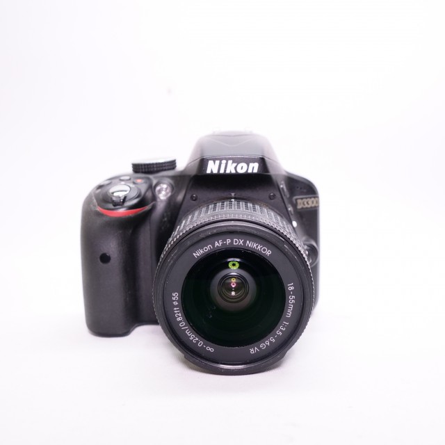 Nikon Used Nikon D3300 DSLR with 18-55mm lens